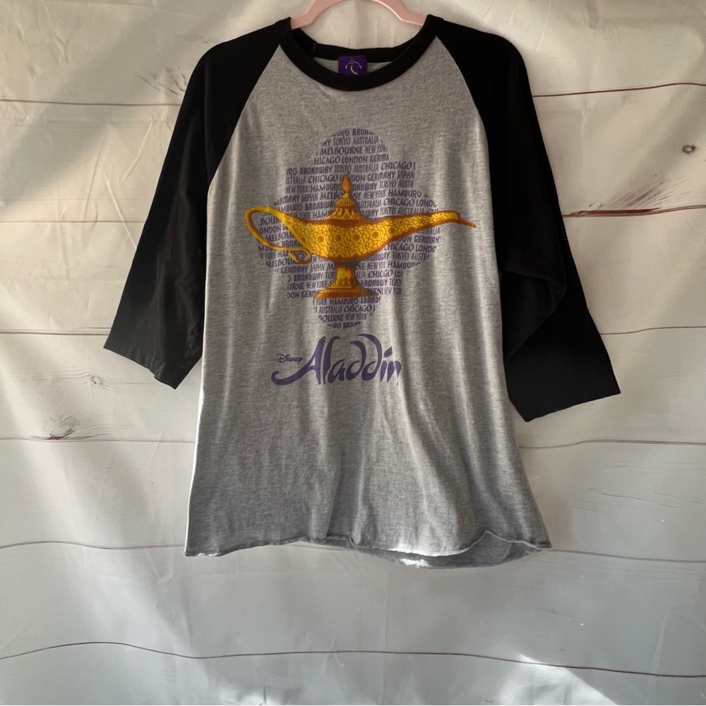 Disney jersey t shirt Aladdin size medium